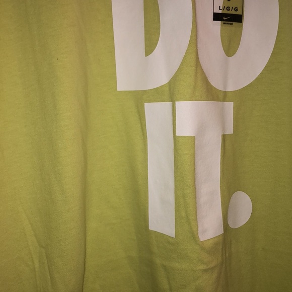 NWT Nike Men's L Just Do It Short Sleeve 100% Cotton T-Shirt in Green/Yellow - Picture 4 of 7